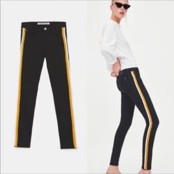 Zara striped black jeans ( low rise V - Yoke )